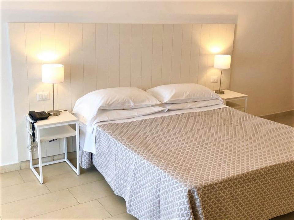 Hotel Villa Eleonora Scauri  Exteriér fotografie
