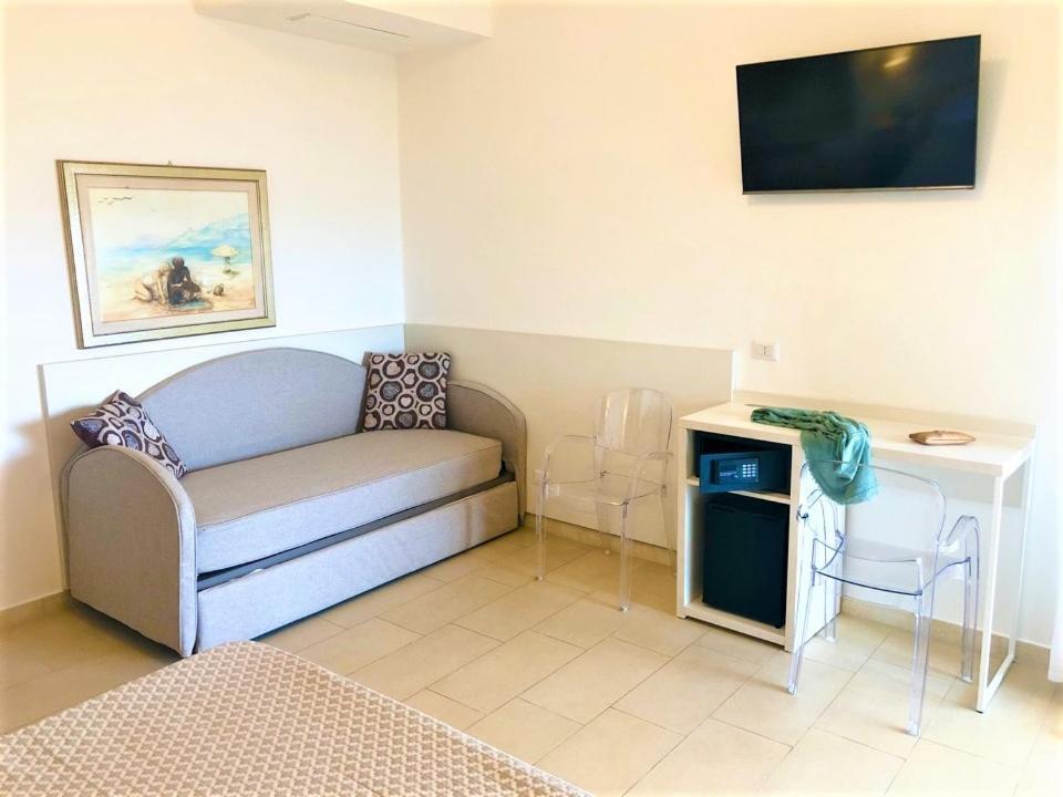 Hotel Villa Eleonora Scauri  Exteriér fotografie