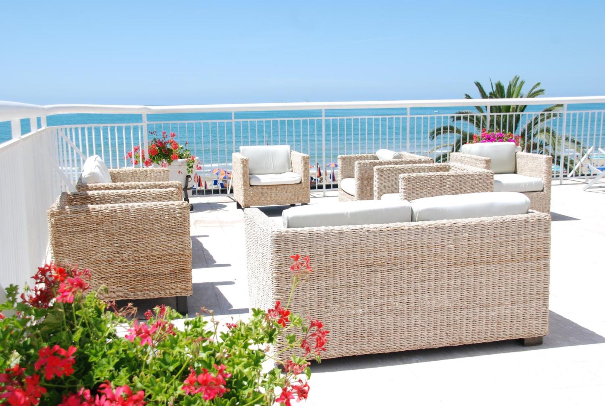 Hotel Villa Eleonora Scauri  Exteriér fotografie