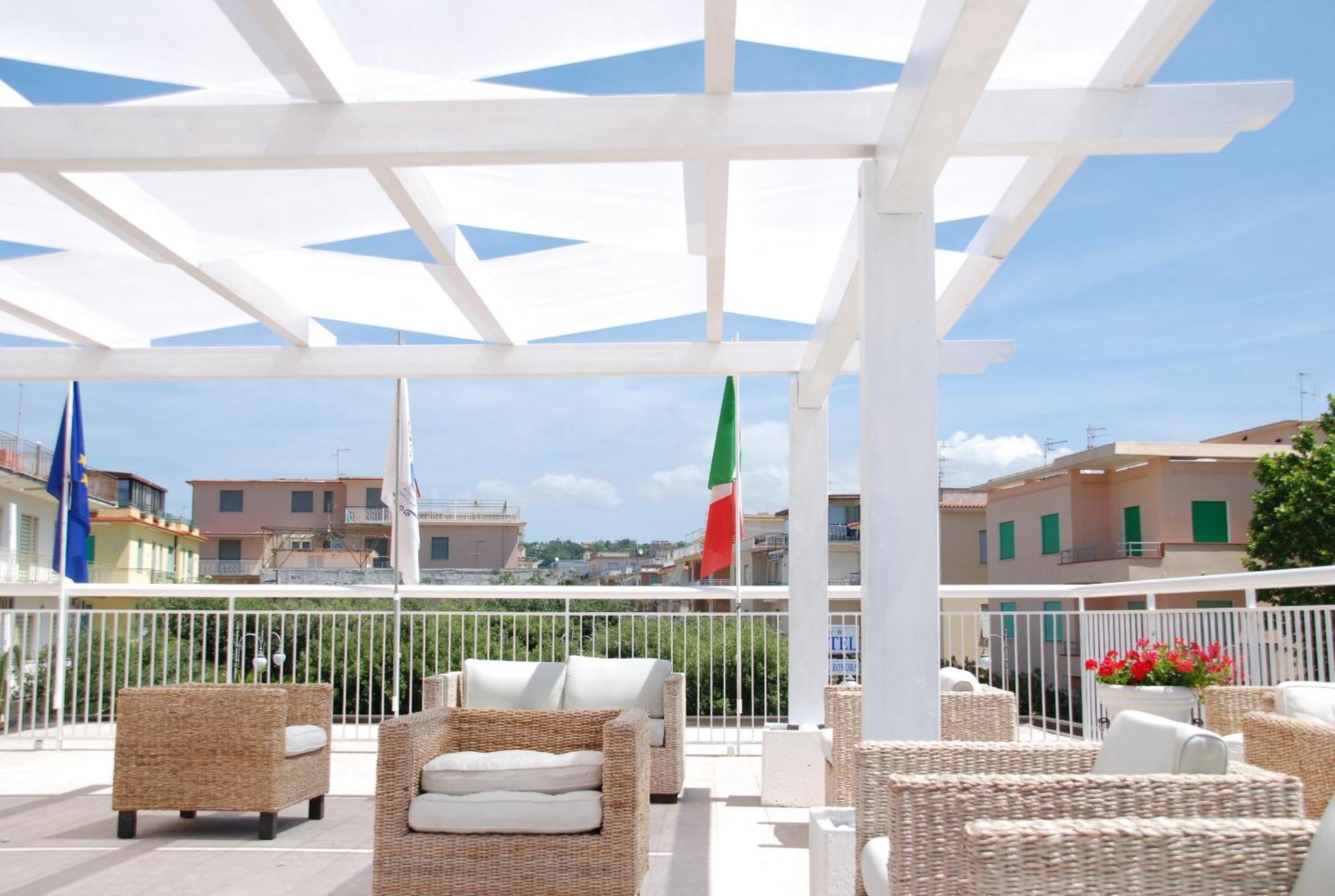 Hotel Villa Eleonora Scauri  Exteriér fotografie