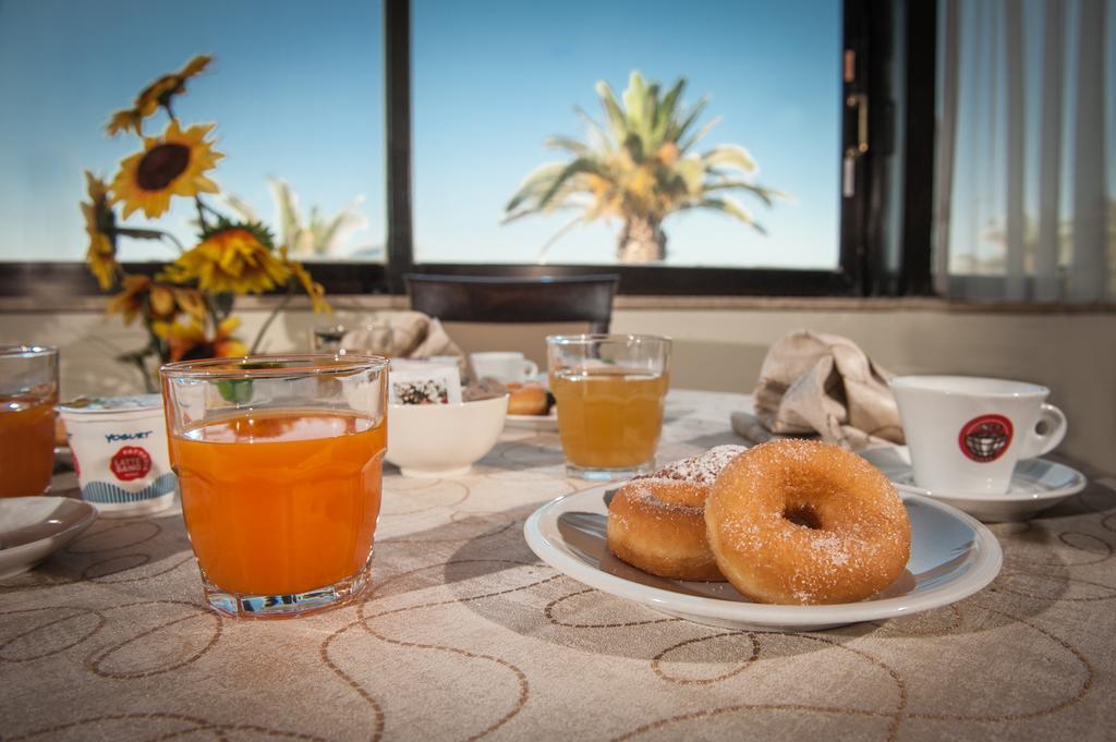 Hotel Villa Eleonora Scauri  Exteriér fotografie
