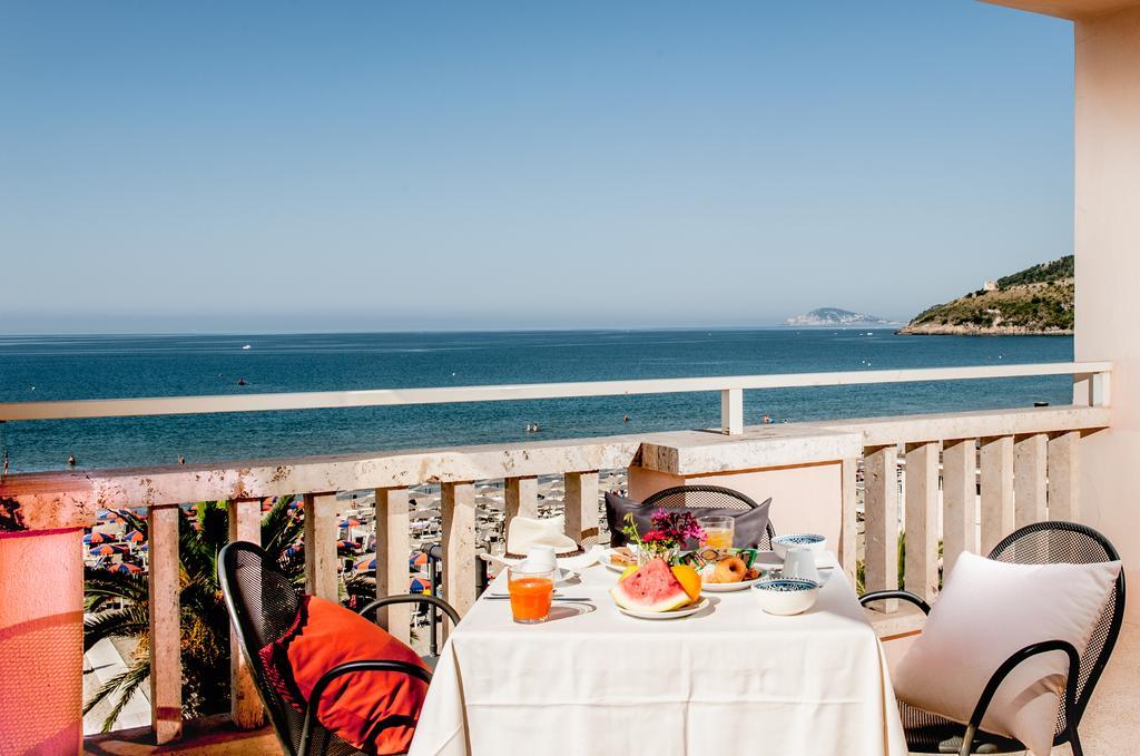 Hotel Villa Eleonora Scauri  Exteriér fotografie
