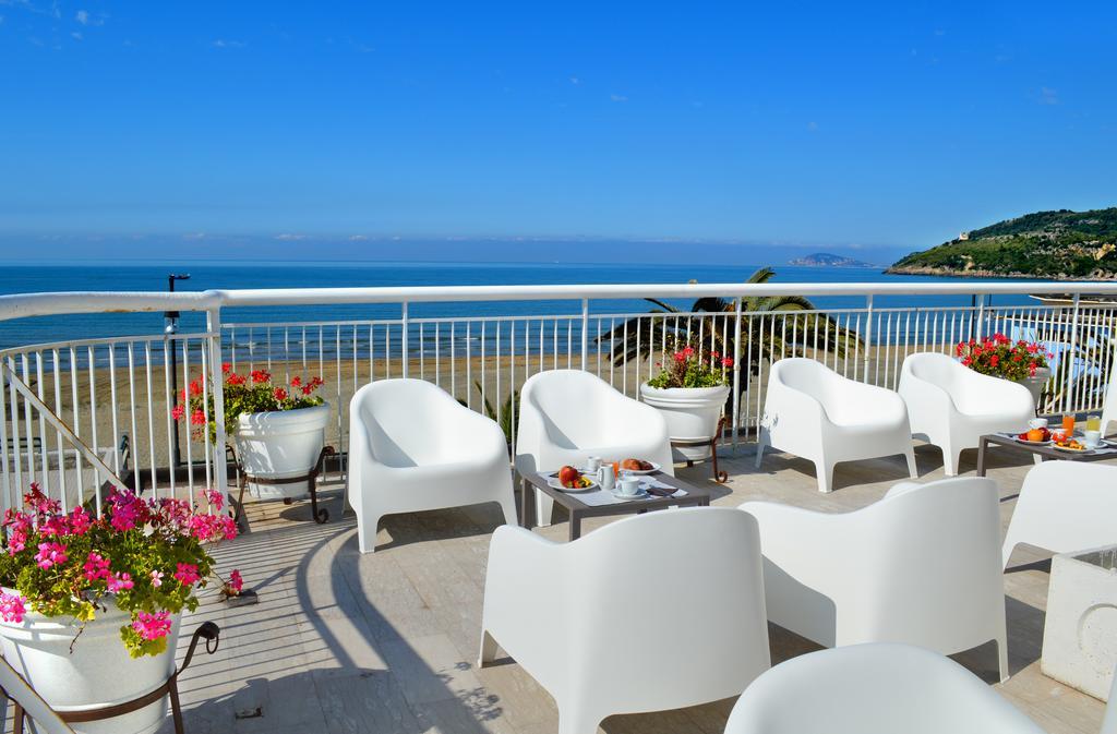 Hotel Villa Eleonora Scauri  Exteriér fotografie